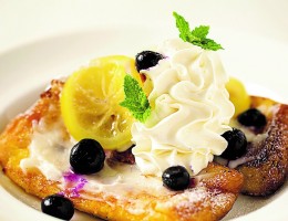 〔今月のイチオシ〕レモンとヨーグルトのフレンチトースト 800円
